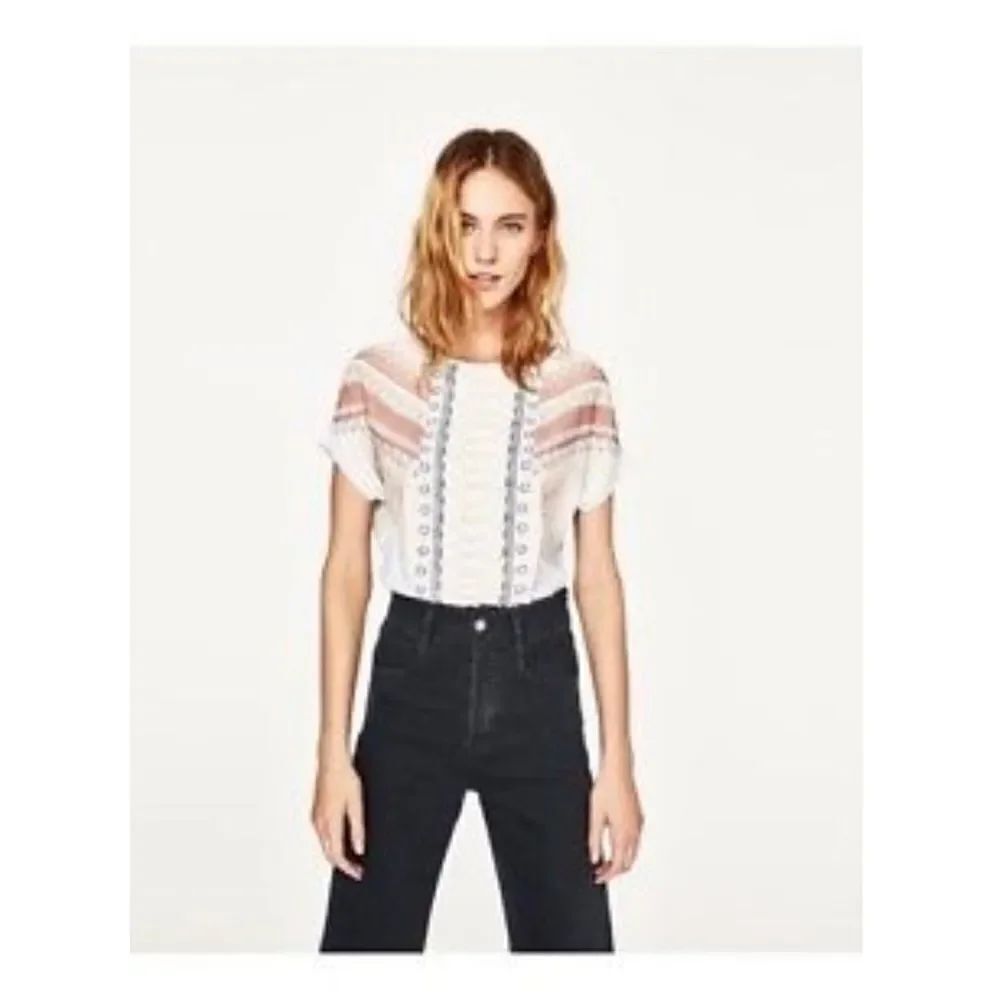 ✨ZARA PRINTED T-SHIRT✨